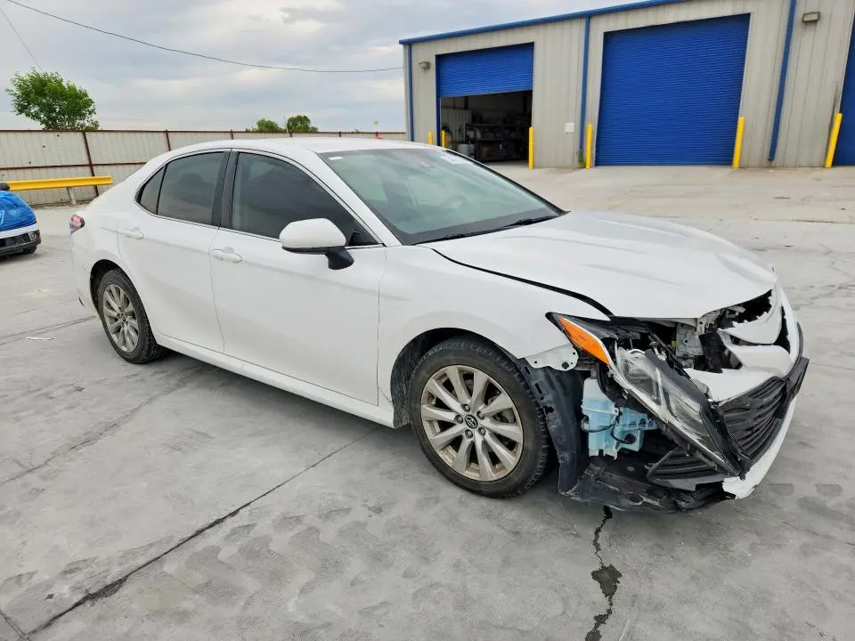 2019 TOYOTA CAMRY LE  