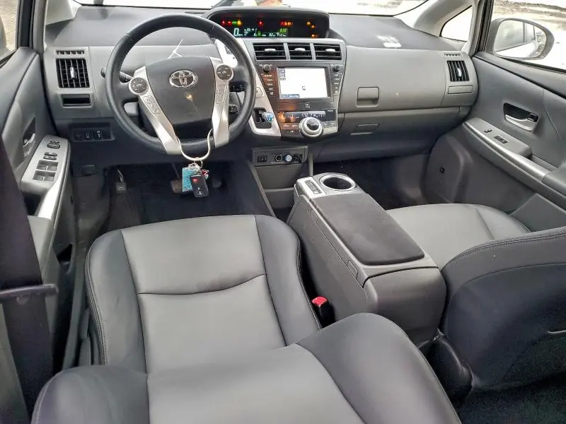 2014 TOYOTA PRIUS V   