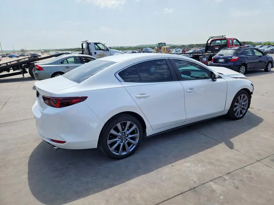 2025 MAZDA 3 PREFERRED  