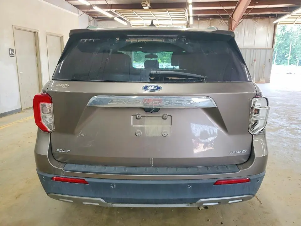 2021 FORD EXPLORER XLT  
