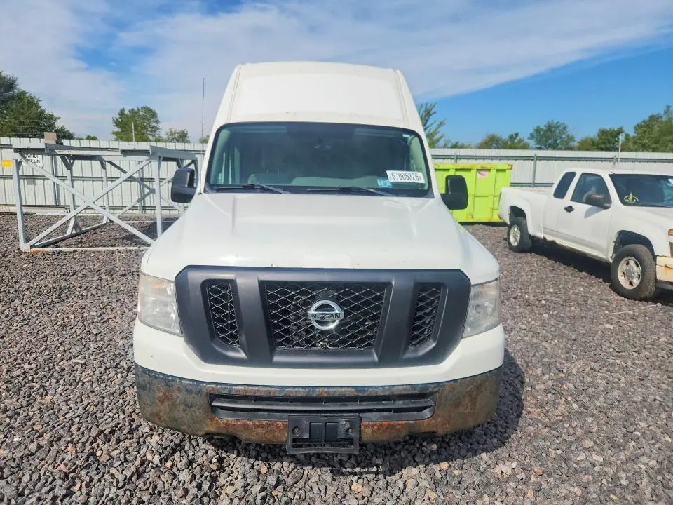 2014 NISSAN NV 2500  