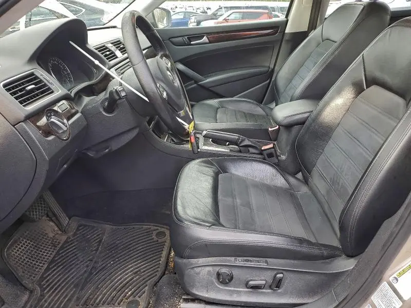 2015 VOLKSWAGEN PASSAT SEL  