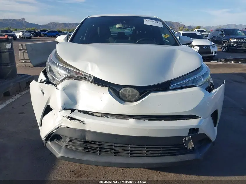 2018 TOYOTA C-HR XLE