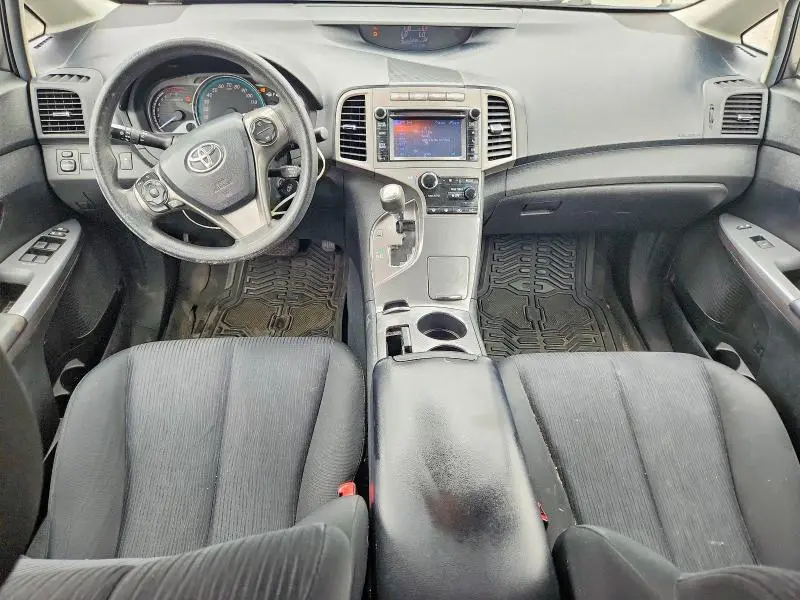 2013 TOYOTA VENZA LE  