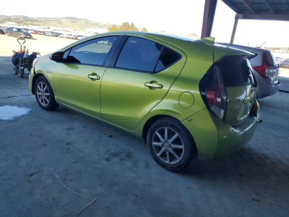 2015 TOYOTA PRIUS C THREE  