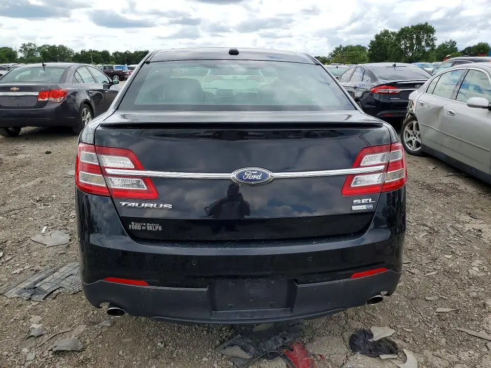 2018 FORD TAURUS SEL  