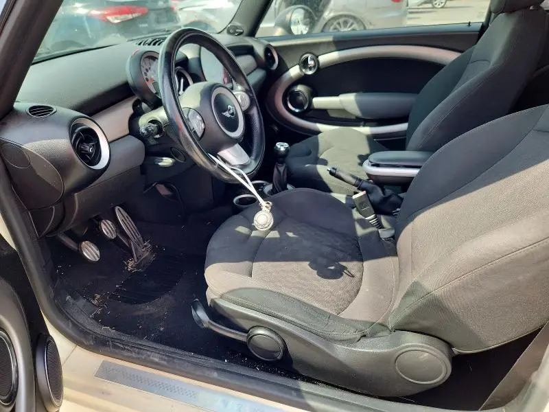 2010 MINI COOPER S  