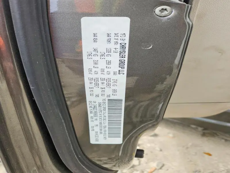 2010 VOLKSWAGEN ROUTAN SE  