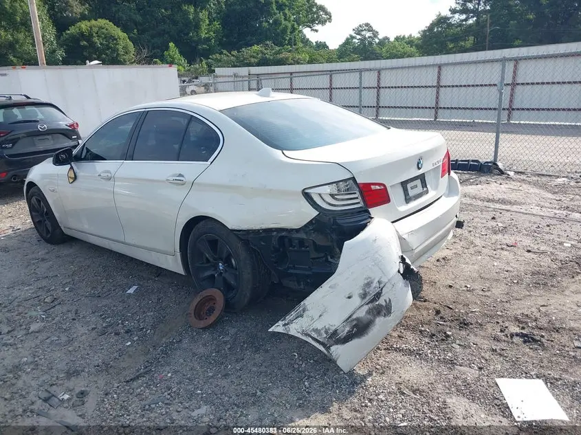 2011 BMW 528I  