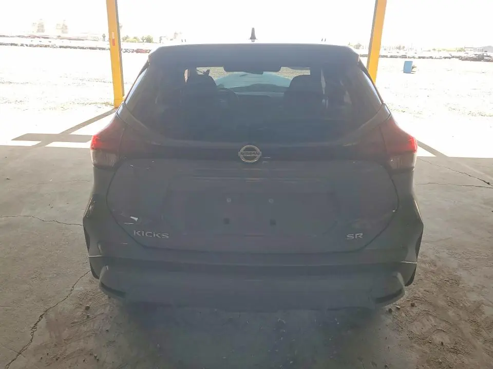 2021 NISSAN KICKS SR  