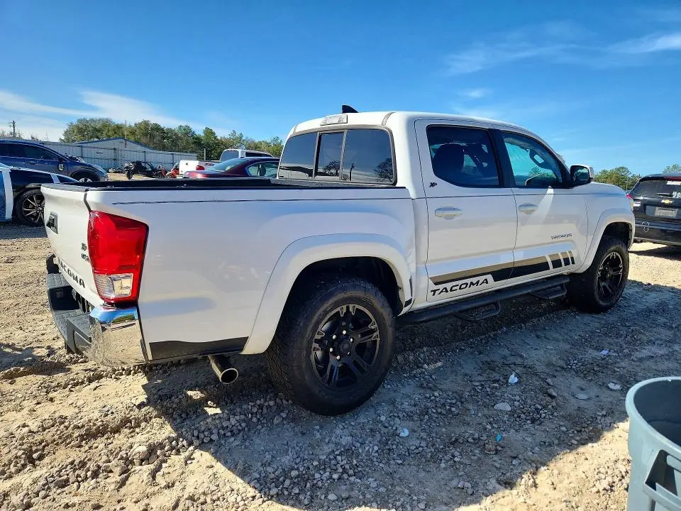 2017 TOYOTA TACOMA SR5 V6  