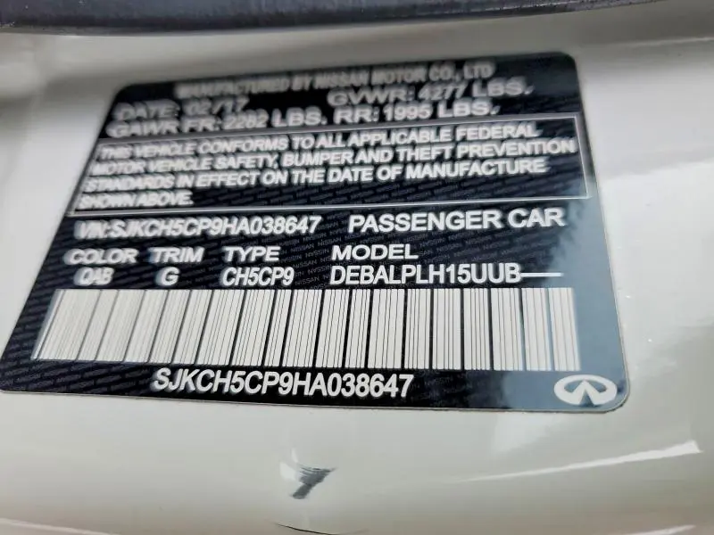 2017 INFINITI QX30 BASE  