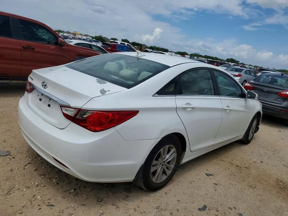 2013 HYUNDAI SONATA GLS  