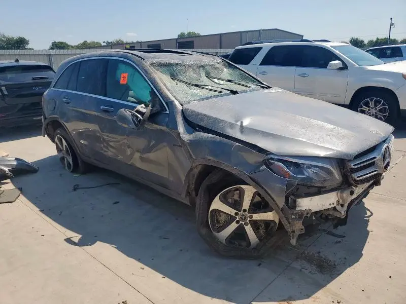 2019 MERCEDES-BENZ GLC 350E  