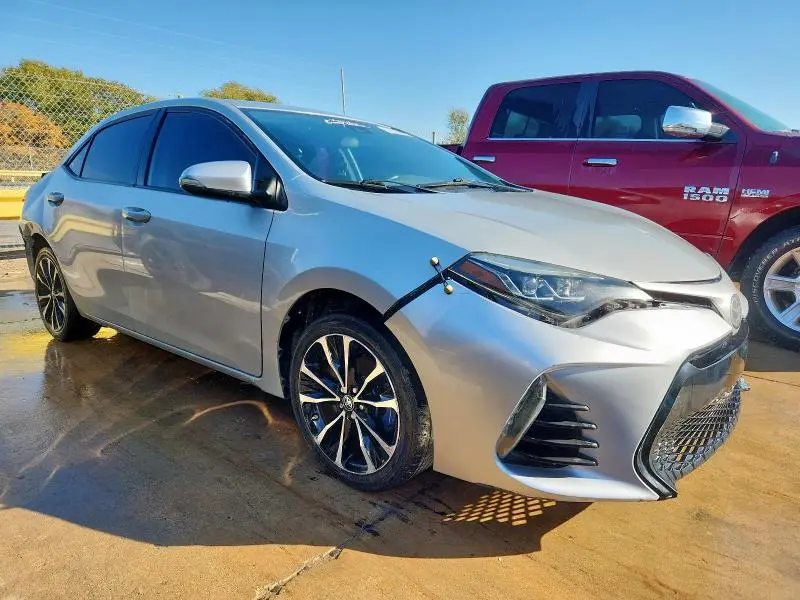 2019 TOYOTA COROLLA SE  