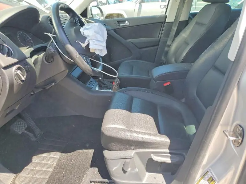 2012 VOLKSWAGEN TIGUAN S  