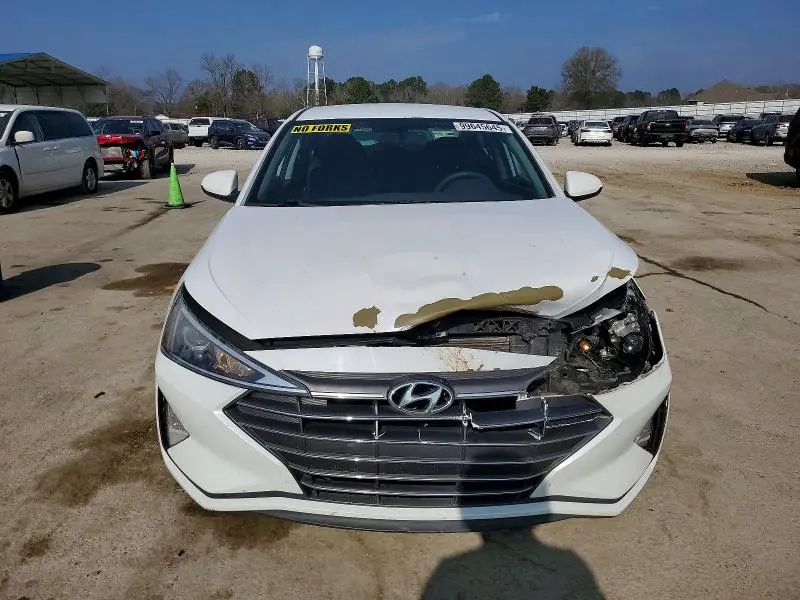 2019 HYUNDAI ELANTRA SE  