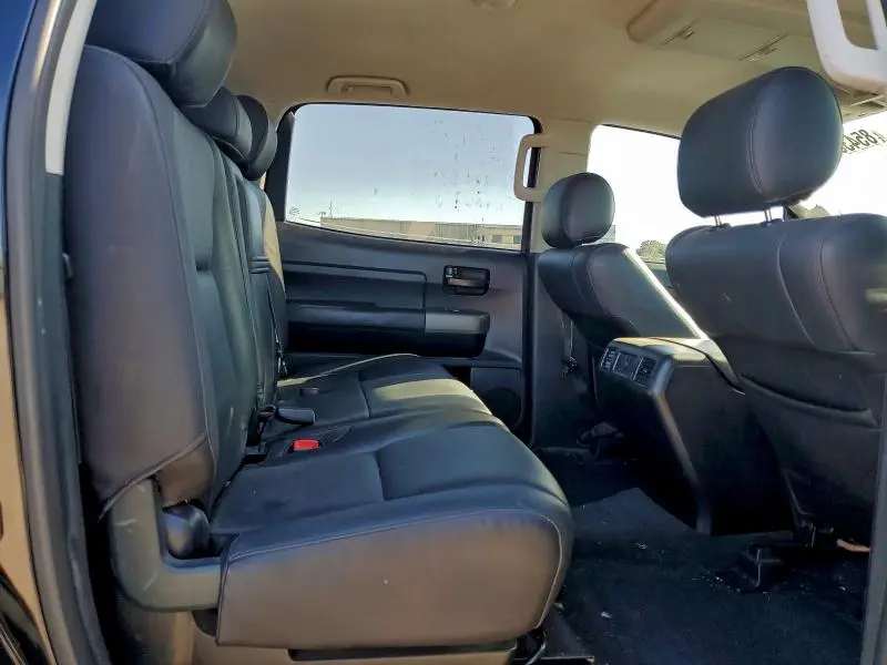 2013 TOYOTA TUNDRA CREWMAX SR5  