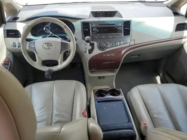 2011 TOYOTA SIENNA XLE  