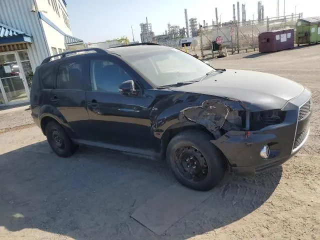 2013 MITSUBISHI OUTLANDER SE
