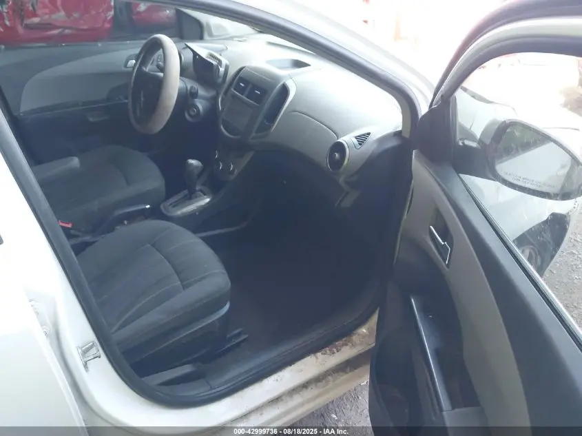 2016 CHEVROLET SONIC LT AUTO