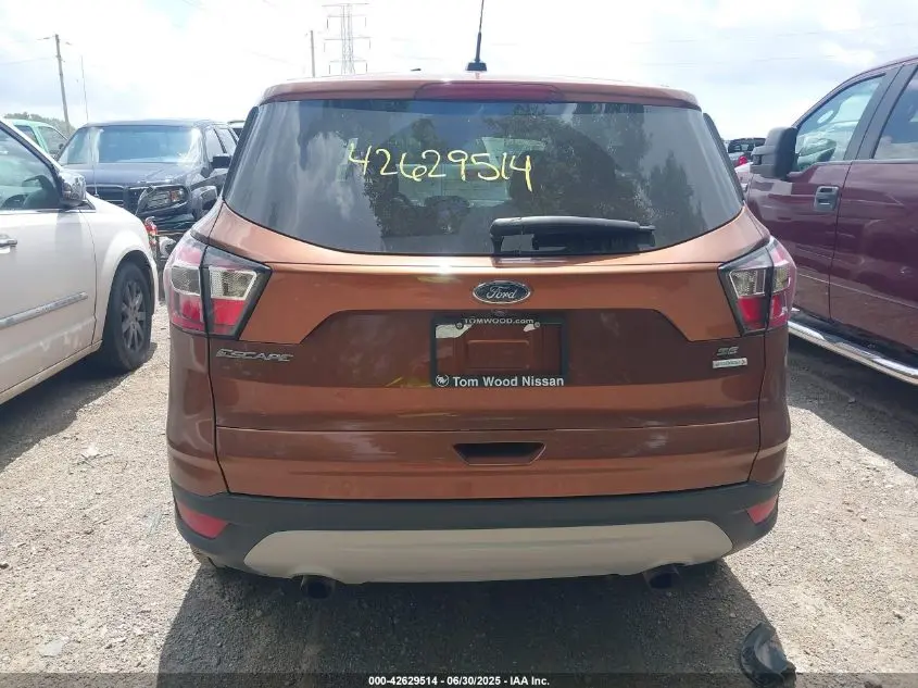 2017 FORD ESCAPE SE