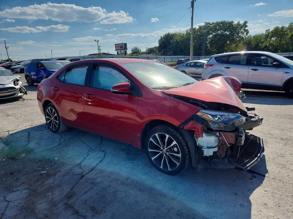 2017 TOYOTA COROLLA SE  