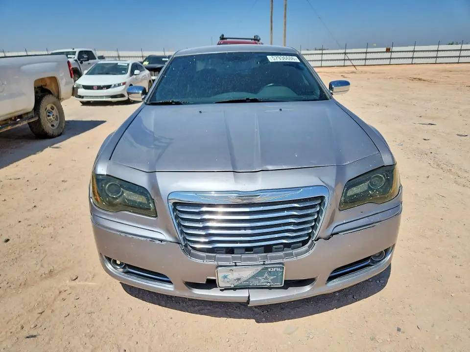 2011 CHRYSLER 300 LIMITED  
