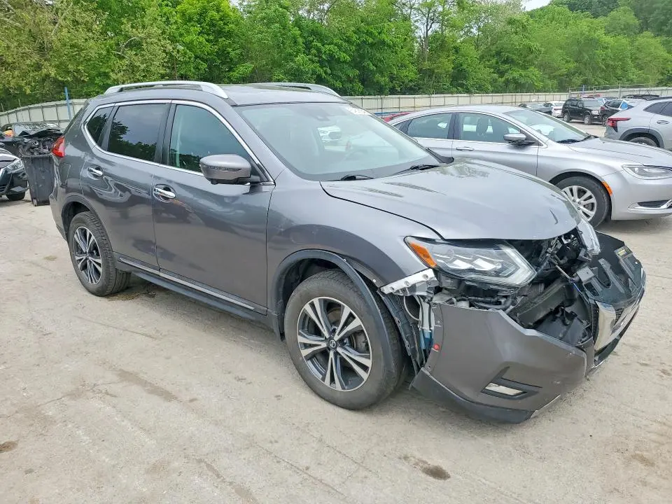 2017 NISSAN ROGUE SL  