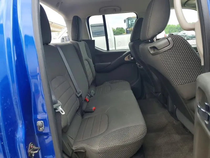 2013 NISSAN FRONTIER S  