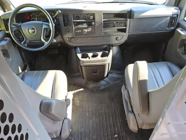 2013 GMC SAVANA G1500  
