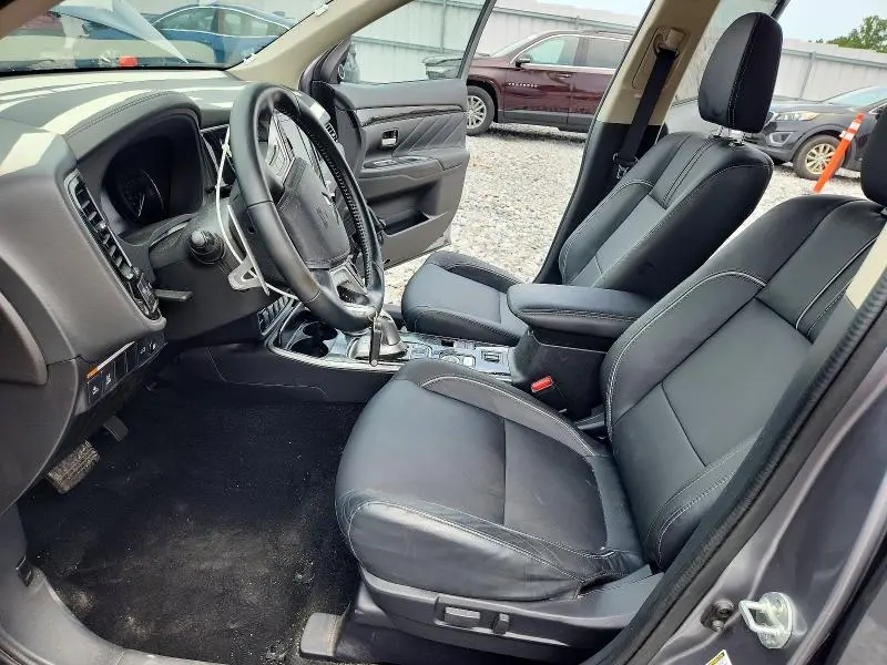 2018 MITSUBISHI OUTLANDER SE  