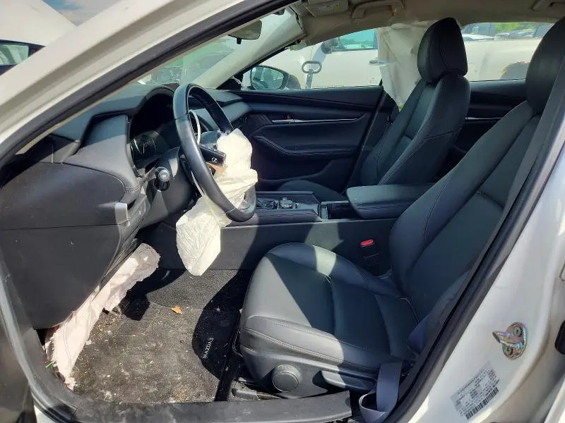 2023 MAZDA 3 SELECT  
