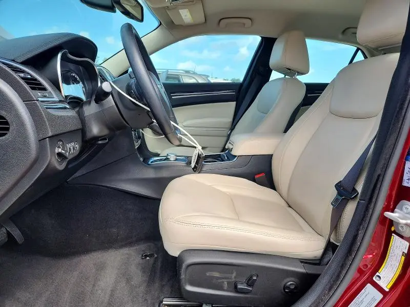 2015 CHRYSLER 300 LIMITED  