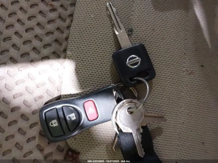 2017 NISSAN FRONTIER SV