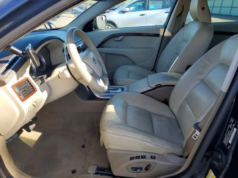 2011 VOLVO XC70 T6  