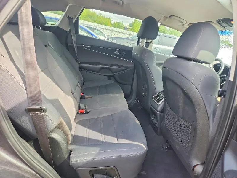 2019 KIA SORENTO LX V6  