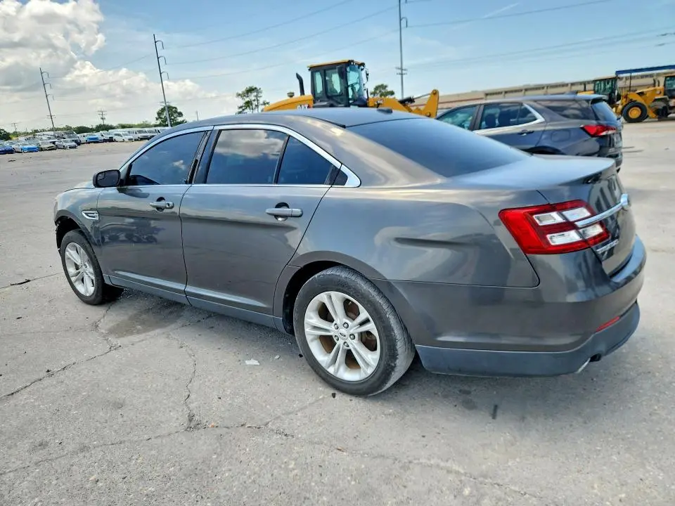 2017 FORD TAURUS SE  