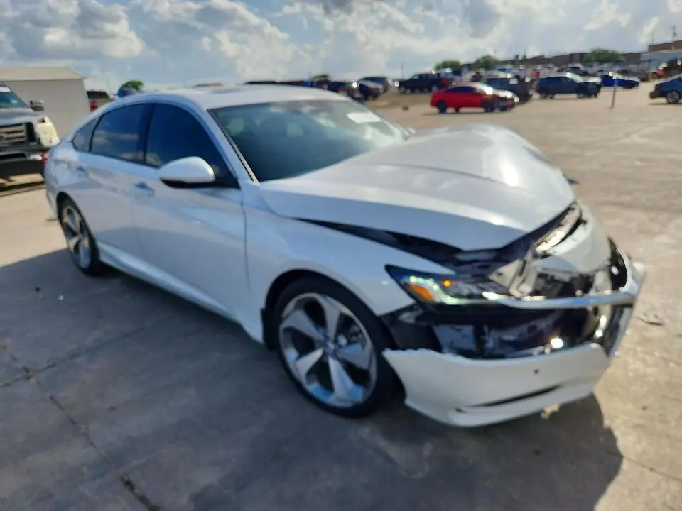 2020 HONDA ACCORD TOURING  