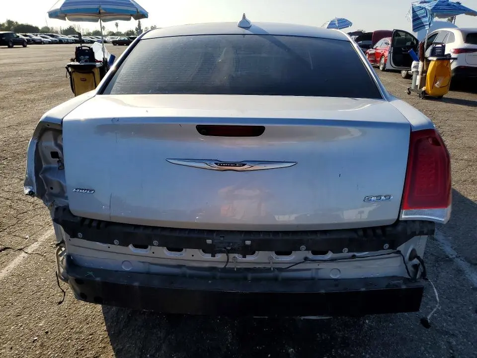 2020 CHRYSLER 300 LIMITED  