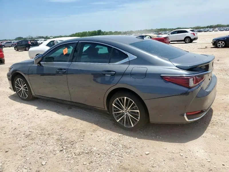 2025 LEXUS ES 300H BASE  