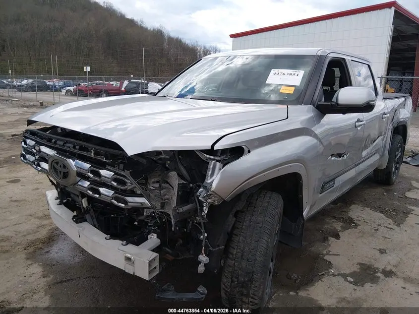 2024 TOYOTA TUNDRA PLATINUM