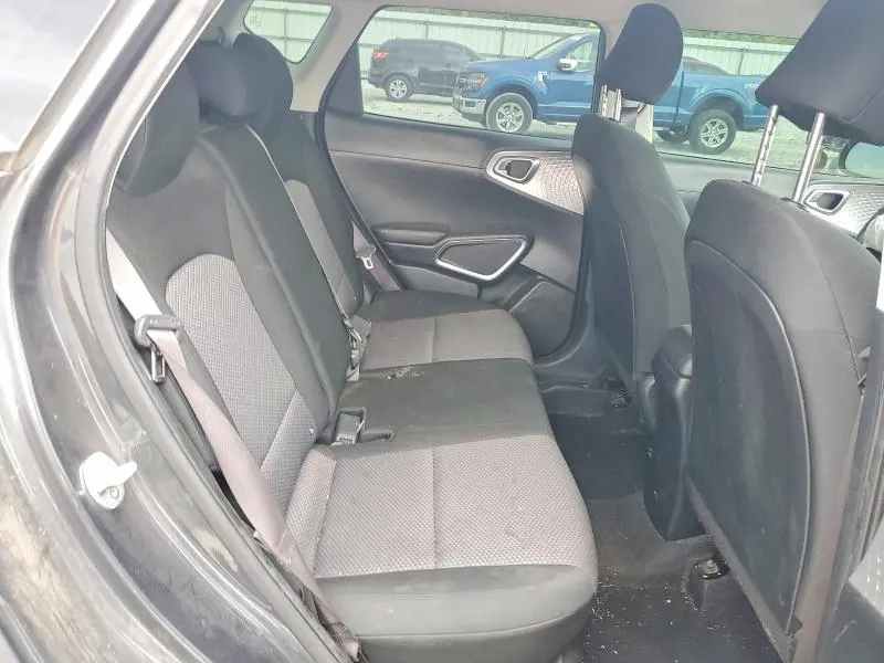 2021 KIA SOUL LX  