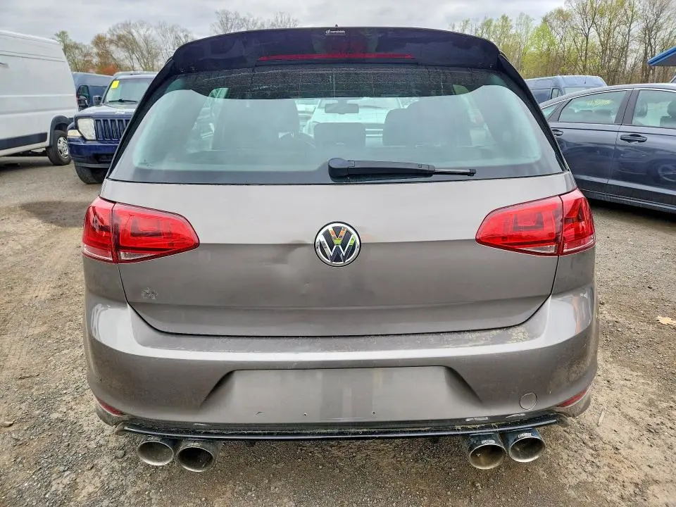 2016 VOLKSWAGEN GOLF R   
