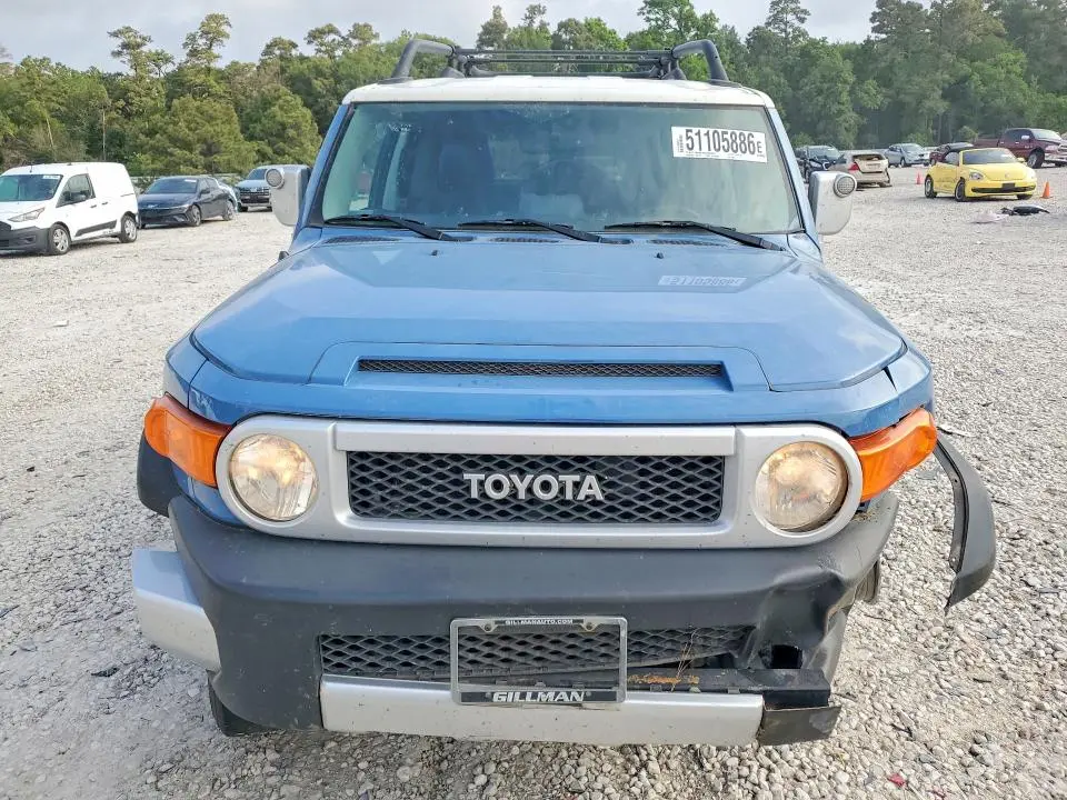 2013 TOYOTA FJ CRUISER BASE  