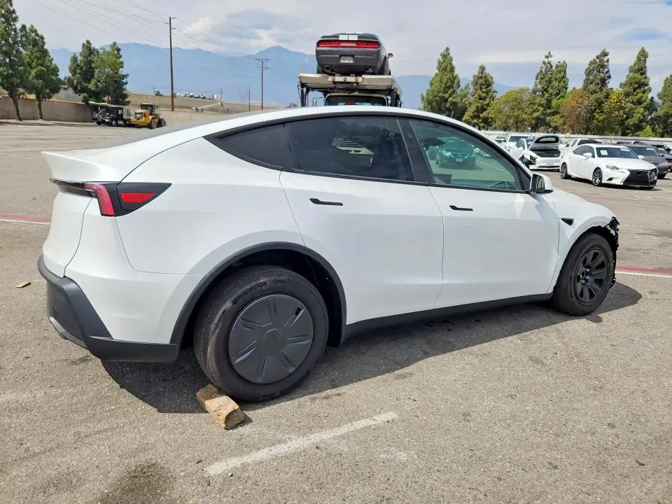 2026 TESLA MODEL Y   