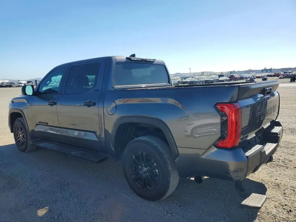 2025 TOYOTA TUNDRA SR5  