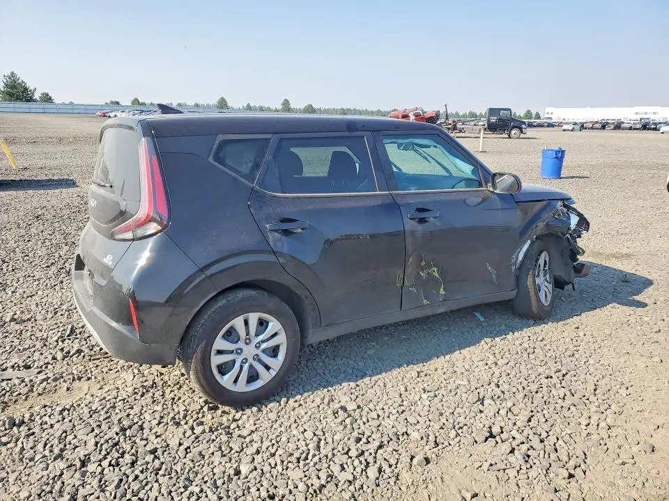 2023 KIA SOUL LX  