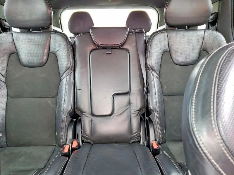 2016 VOLVO XC90 T6  