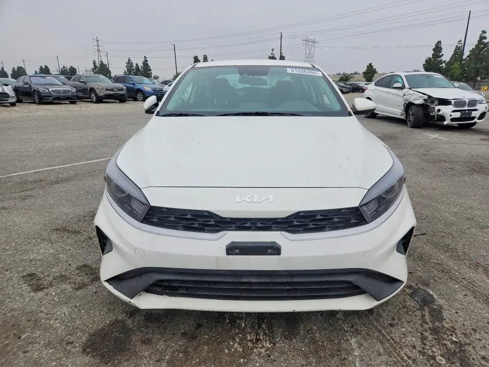 2024 KIA FORTE LX  